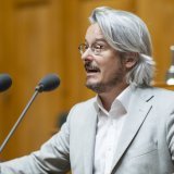 Emmanuel Amoos (PS/VS) a dénoncé une attaque violente et frontale contre les droits des travailleurs (archives). KEYSTONE/ALESSANDRO DELLA VALLE